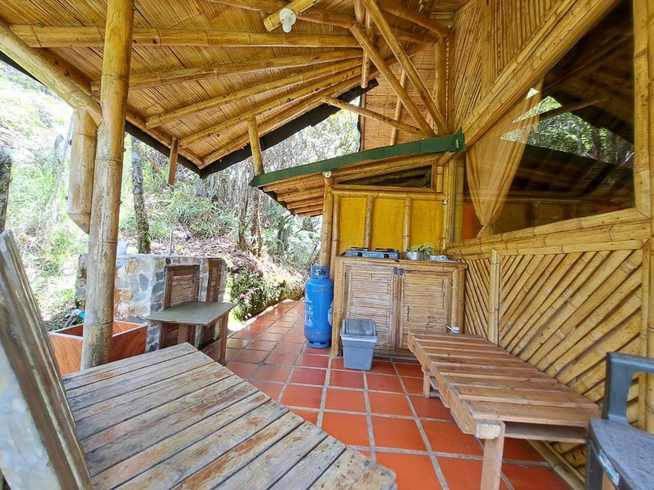 Hotel Guatape Adrianas Bambu المظهر الخارجي الصورة